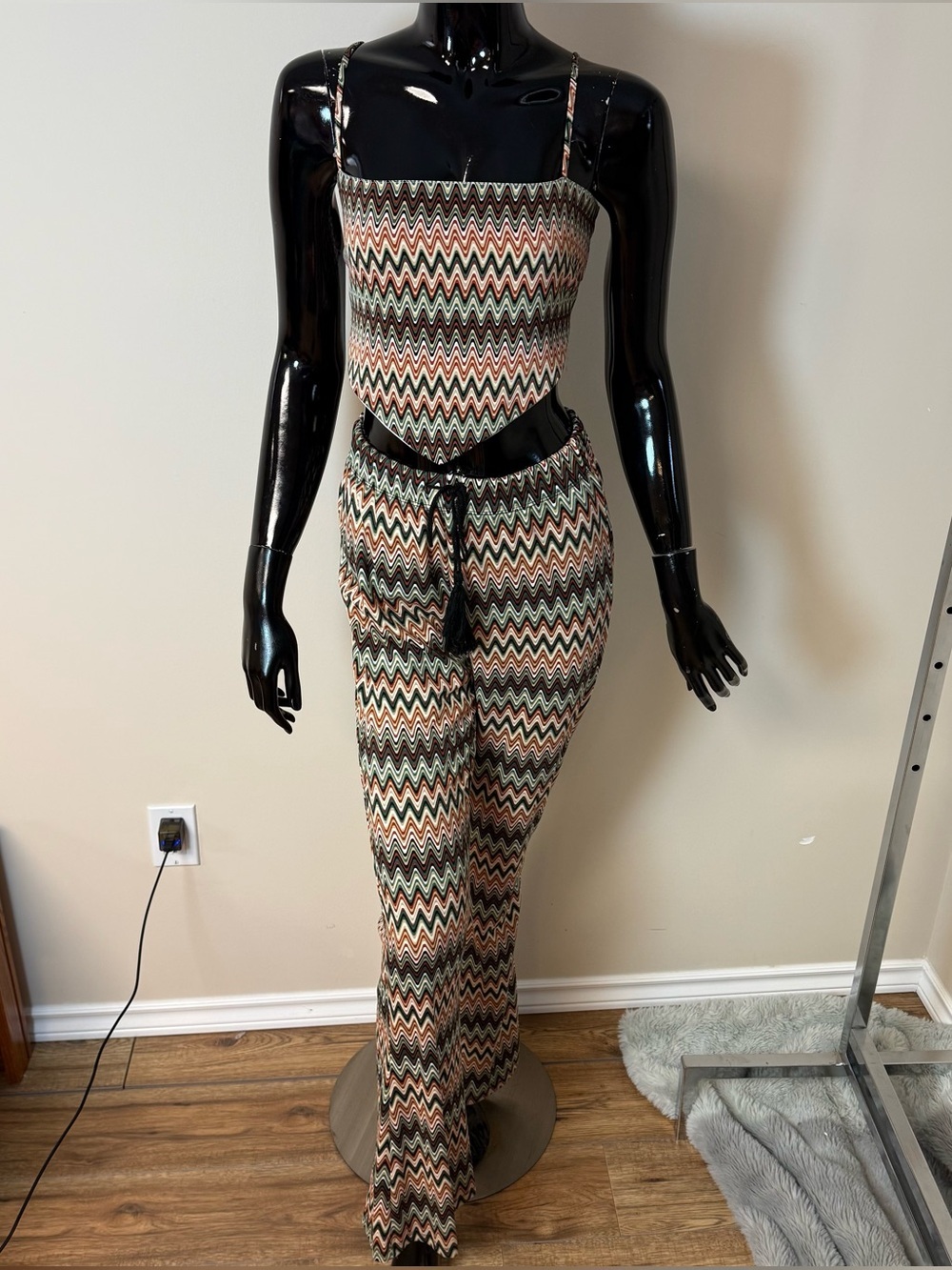 Boho Zig Zag 2 Piece Set Sz Medium Crop Top High Waisted Pants Retro loungewear